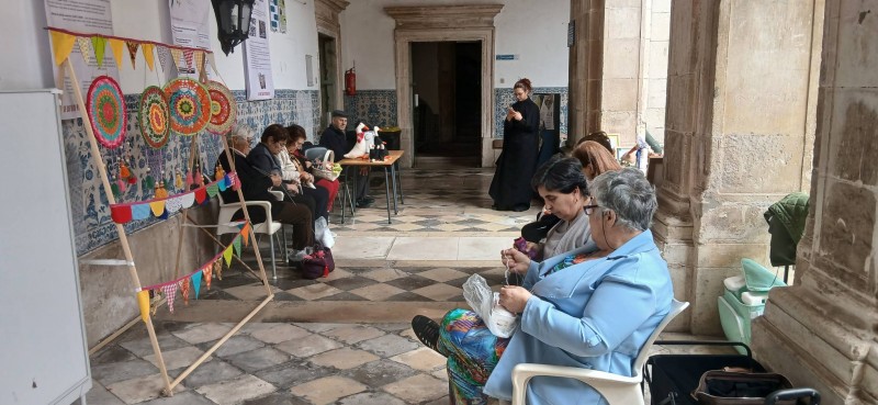 Utentes do Centro de Dia da Fundação ADFP visitam Faculdade de Psicologia e de Ciências da Educação da Universidade de Coimbra!