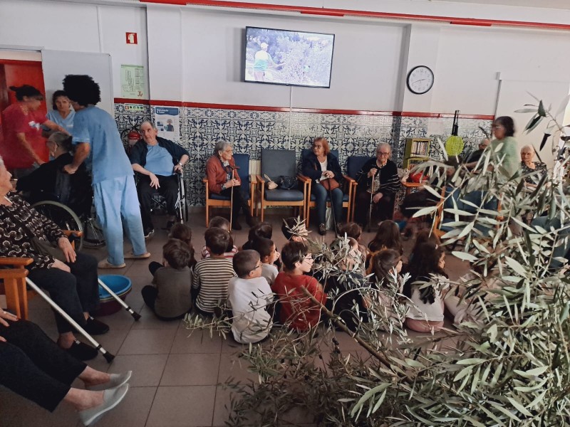 Mais de dez mil euros de amigos